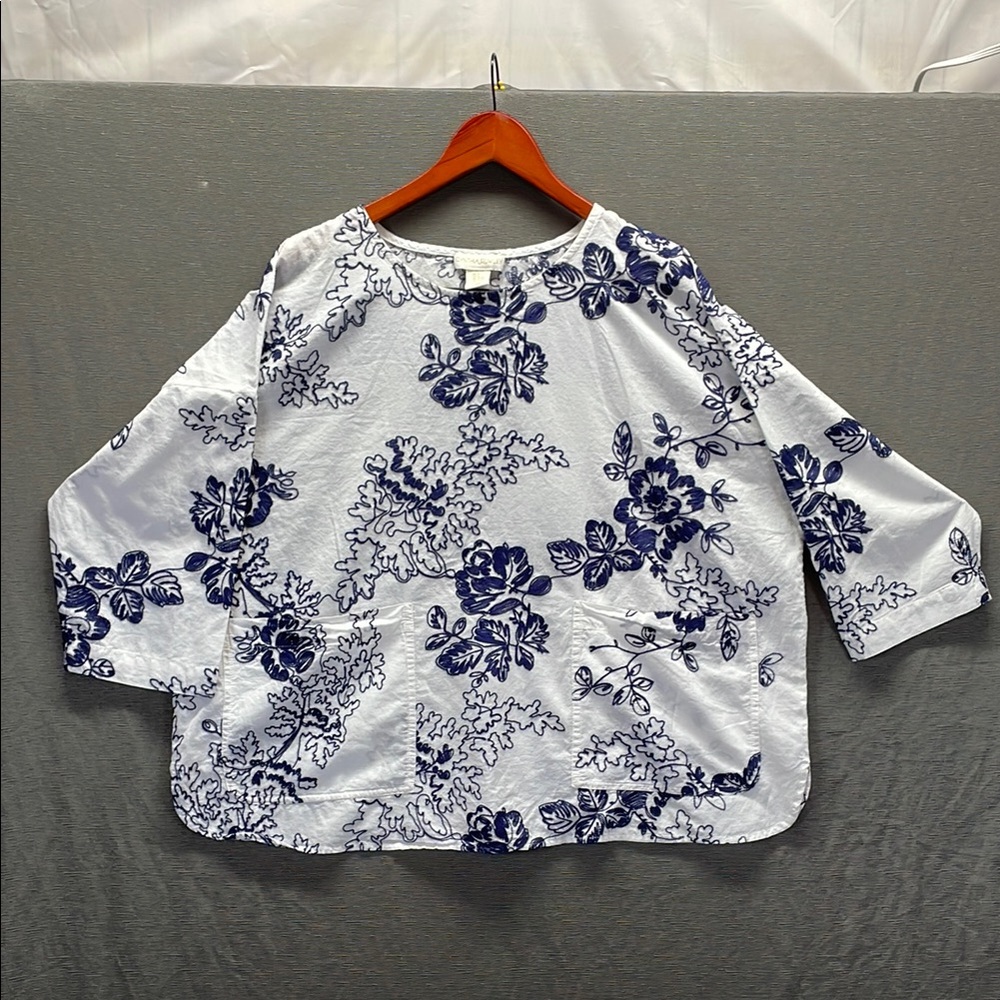 Cynthia Rowley Blue and‎ White Relaxed 3/4 Sleeve embroidered Blouse
